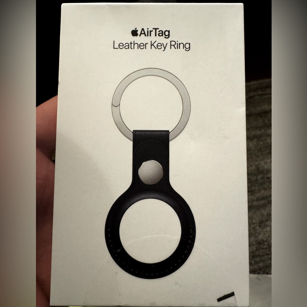 Apple airtag leather key ring